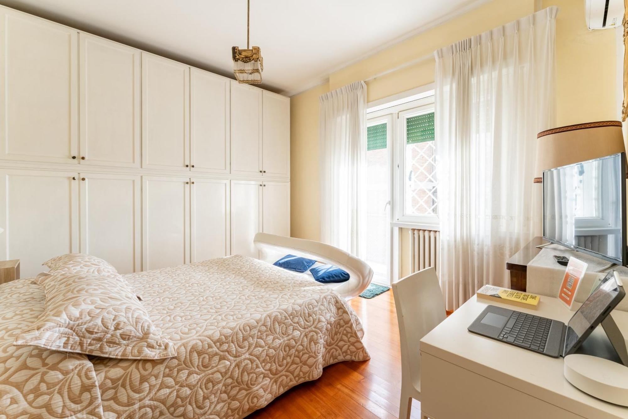 Colombo Penthouse Wi Fi Netflix Ac Hotel Rome Exterior photo